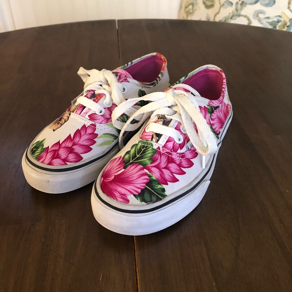 Vans Off the Wall Hawaiian Floral Tropical Shoe